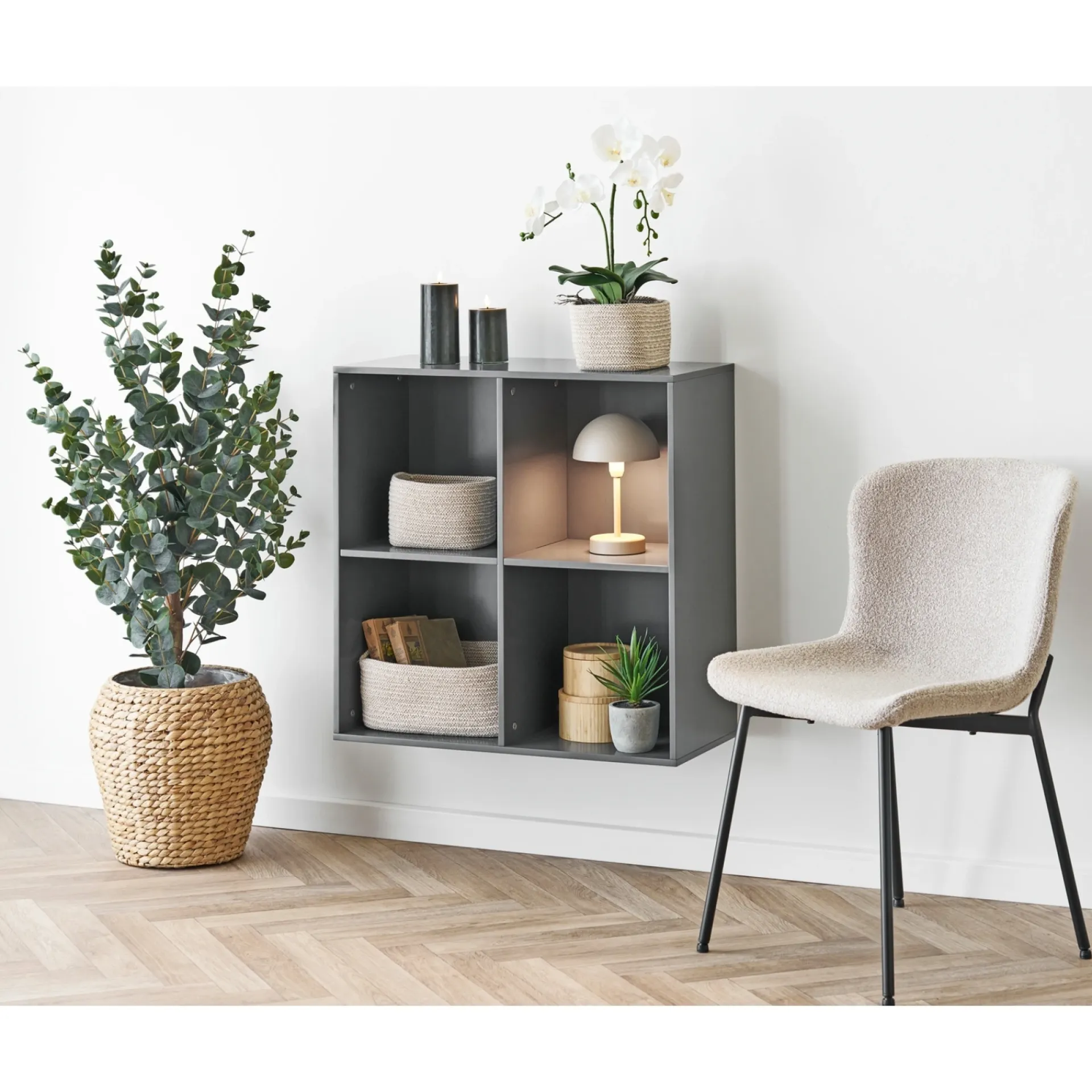 Hot Boliginteriør BOLIGINTERIØR EUKALYPTUS TRÆ KUNSTIG PLANTE 120 CM