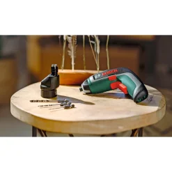 New Bosch IXO 7 3,6V SKRUETRÆKKER AKKU MED BATTERI OG LADER