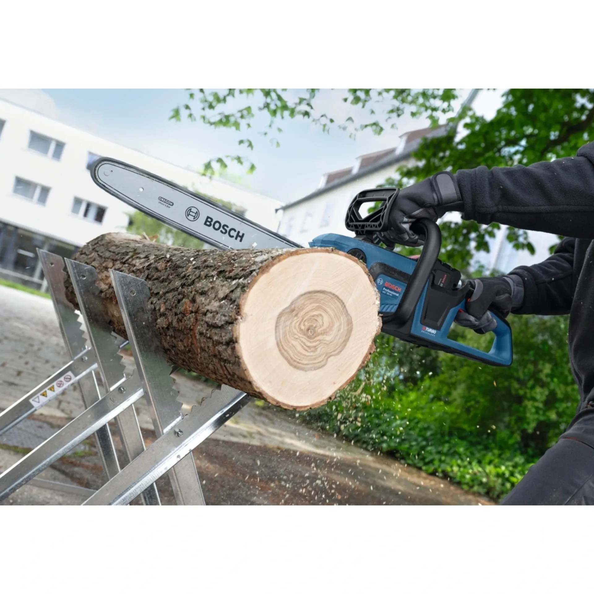 Outlet Bosch PRO KÆDESAV AKKU 40 CM UDEN BATTERI OG LADER