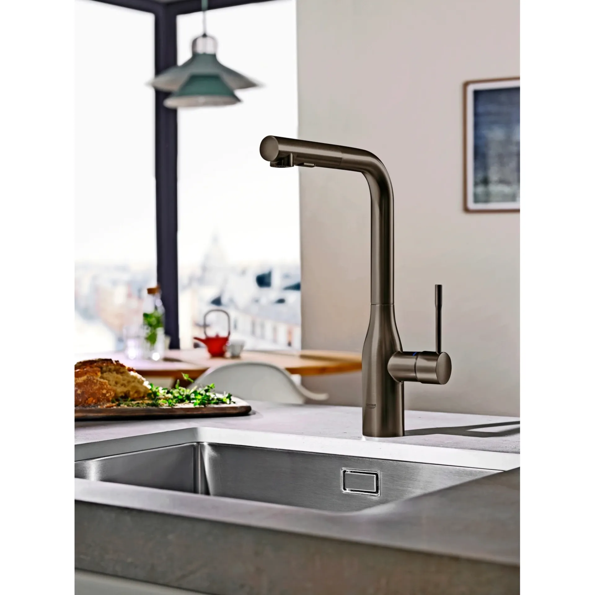 Discount Grohe ESSENCE KØKKENARMATUR MAT SORT