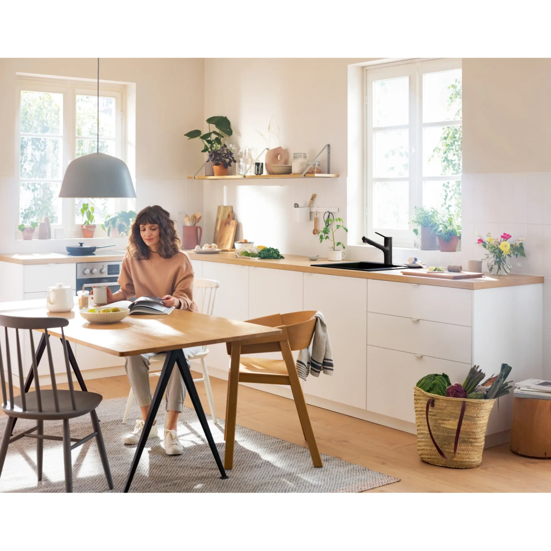 Best Hansgrohe ZESIS M33 150, 2-JET KØKKENARMATUR MAT SORT