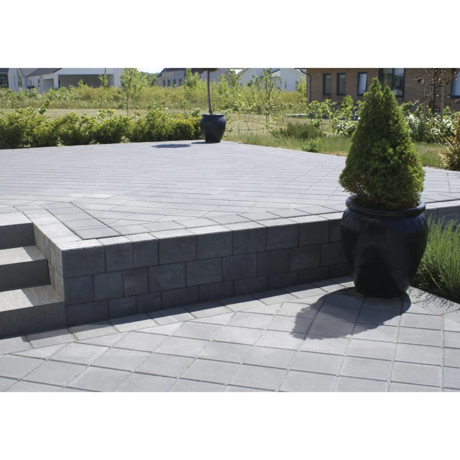 New IBF BONDESTEN KANTBLOK 14 X 14 X 21 CM SORT