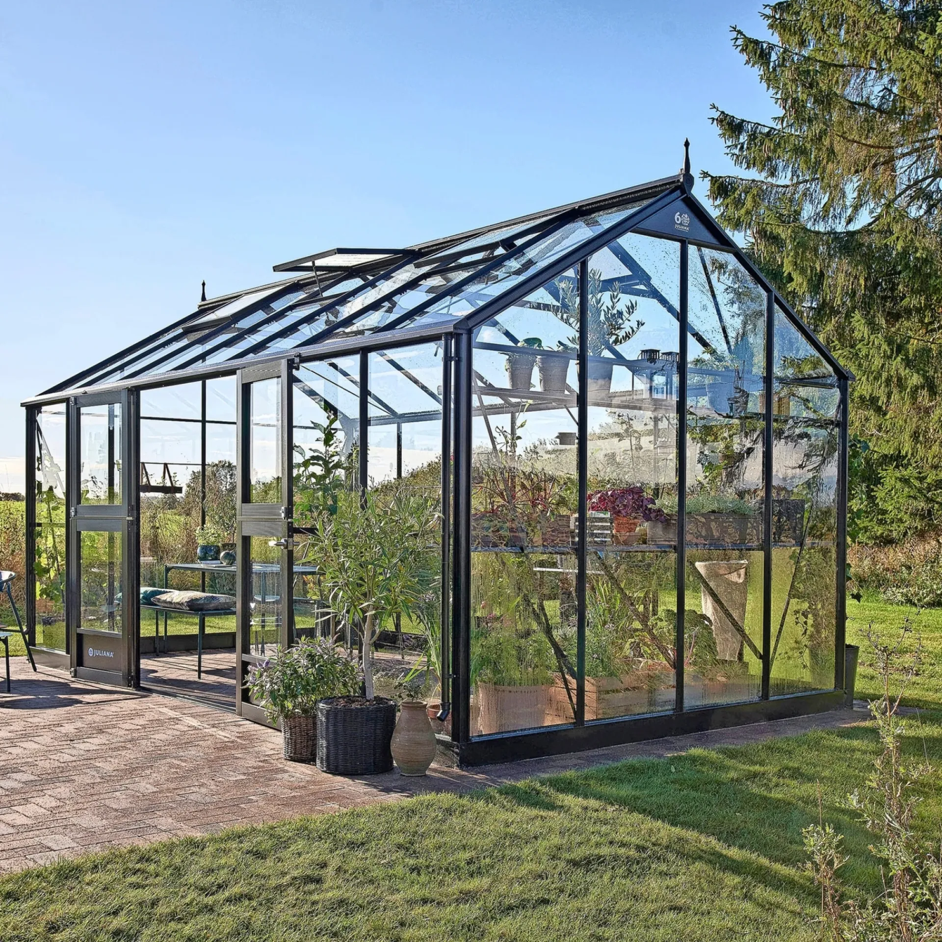 Clearance Juliana JUBII 60 EKSKL. SOKKEL DRIVHUS 3 MM HÆRDET GLAS HELE BANER SORT 15,1 M2
