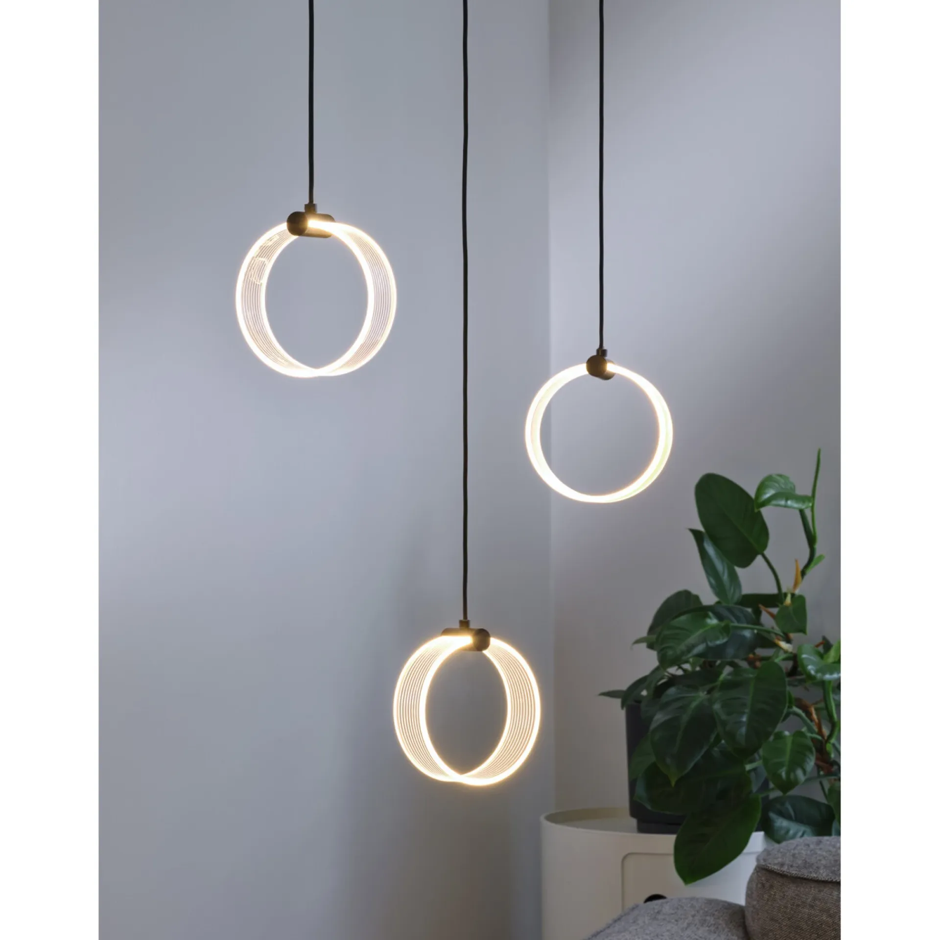 Clearance LEDVANCE DECOR CIRCLE PENDEL SORT 22,2 CM