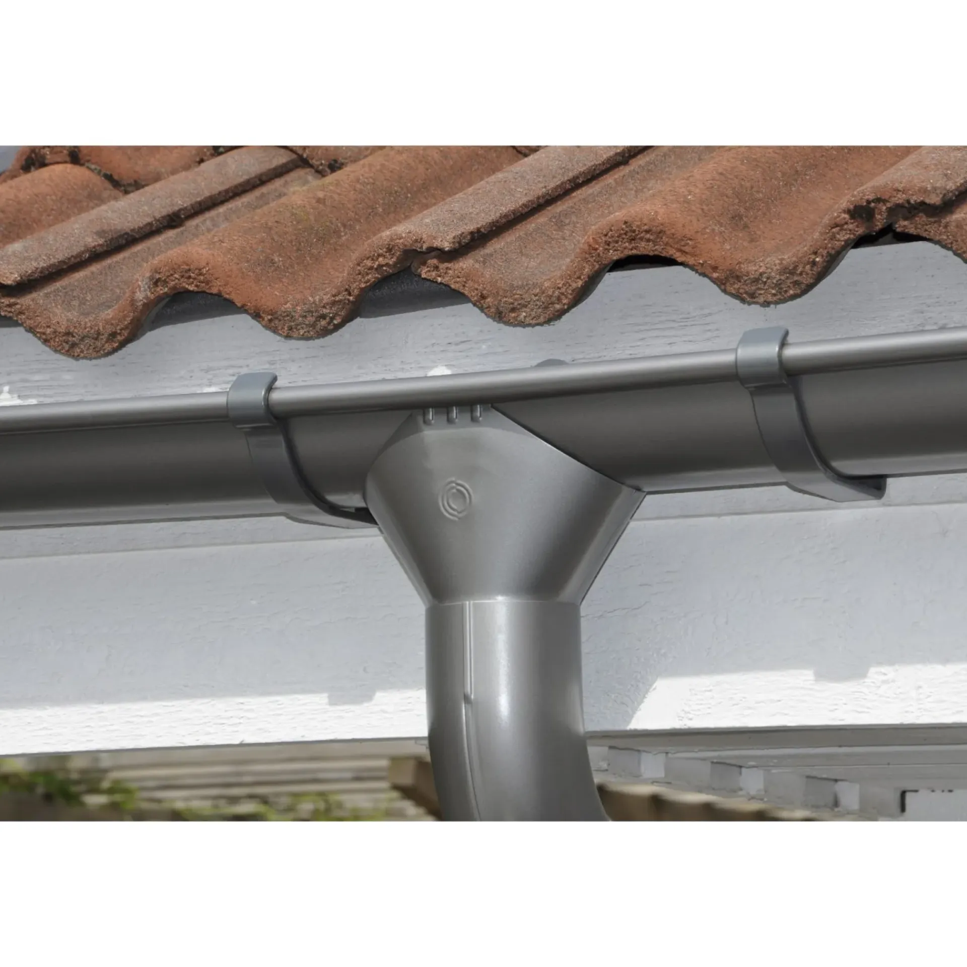 Discount Lindab RAINLINE R TAGRENDE 3000 MM STÅL MET. 045