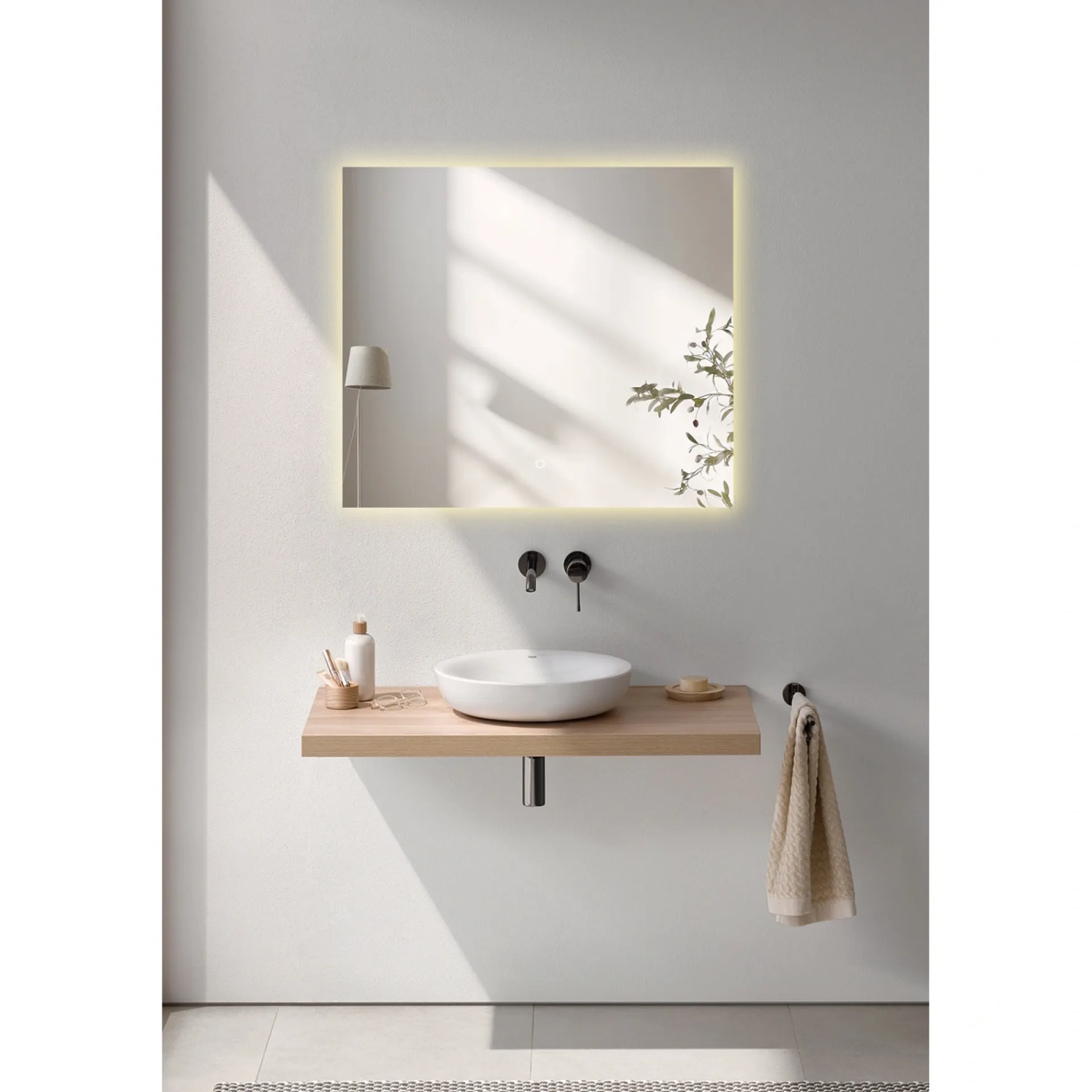 Clearance Milobad CL34 MED LED-LYS SPEJL 70X80