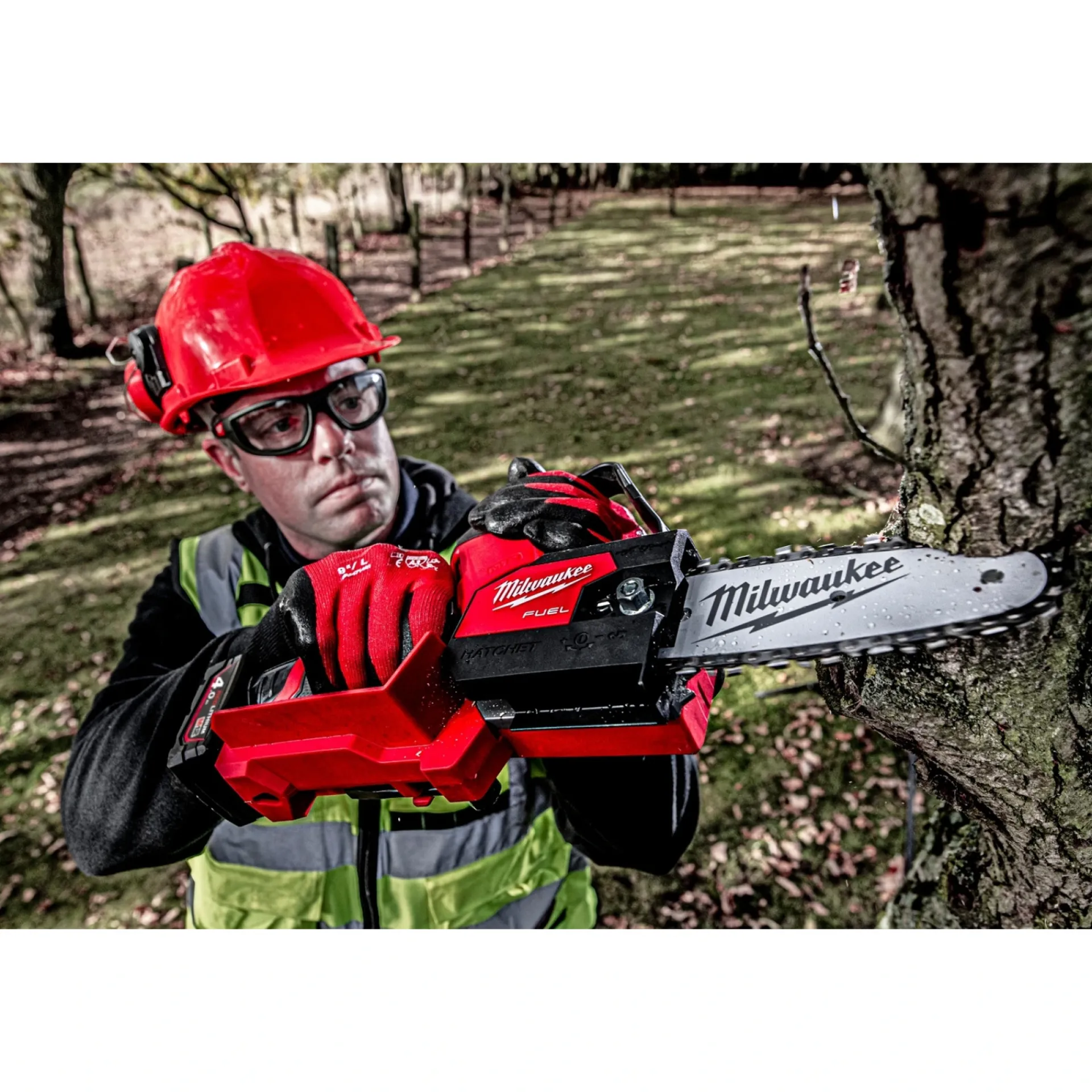 Clearance MILWAUKEE GRENSAV 15 CM UDEN BATTERI OG LADER