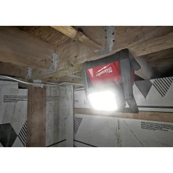 Clearance MILWAUKEE M18 HOAL-0 ARBEJDSLAMPE 4000 LM
