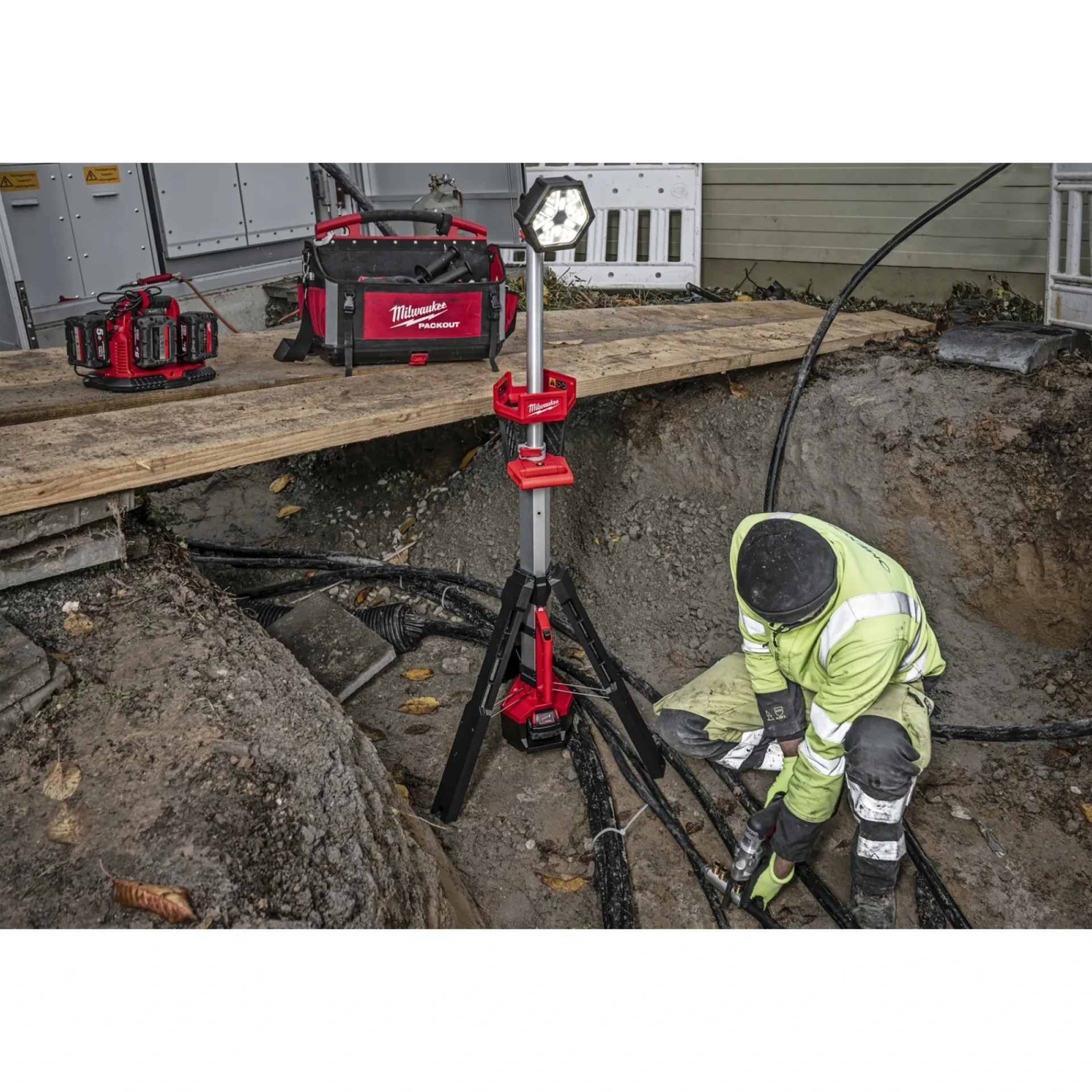 Best MILWAUKEE M18 SAL2-0 ARBEJDSLAMPE 2800 LM