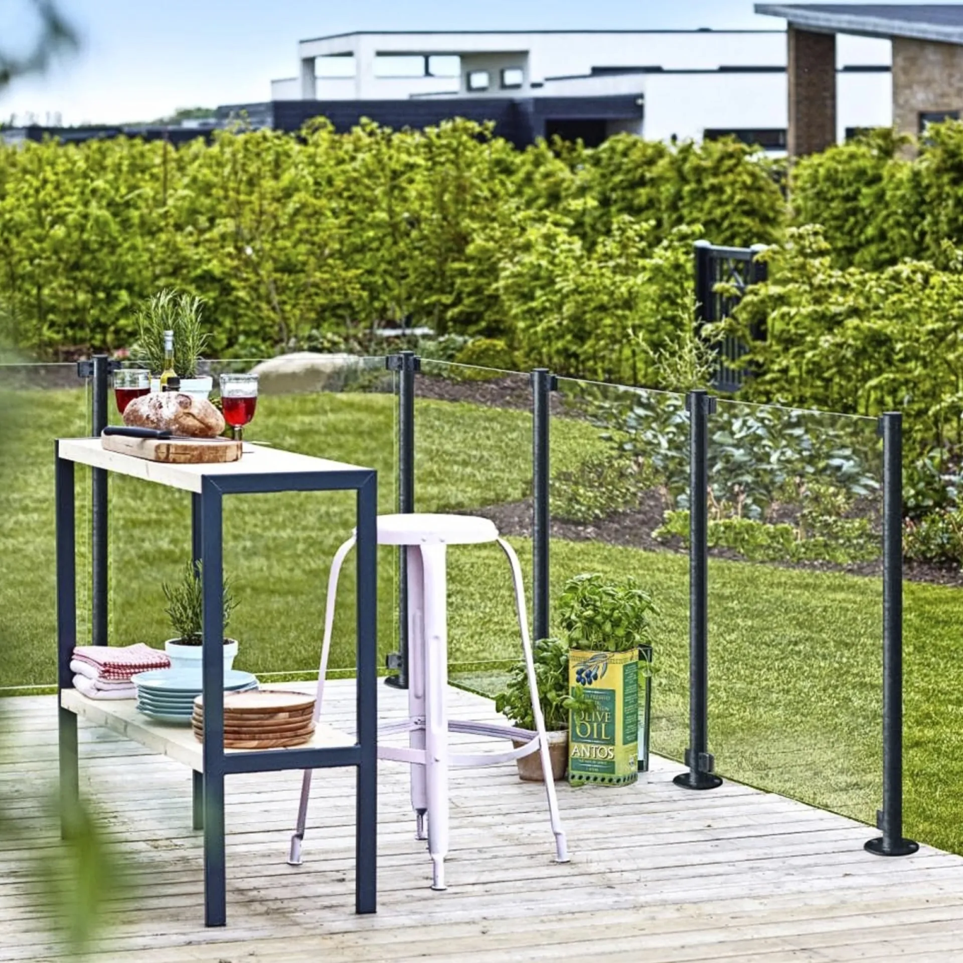 Online Plus STÅLSTOLPE VARMGALVANISERET OG PULVERLAKERET GRÅSORT 4.24 X 4.24 X 96 CM