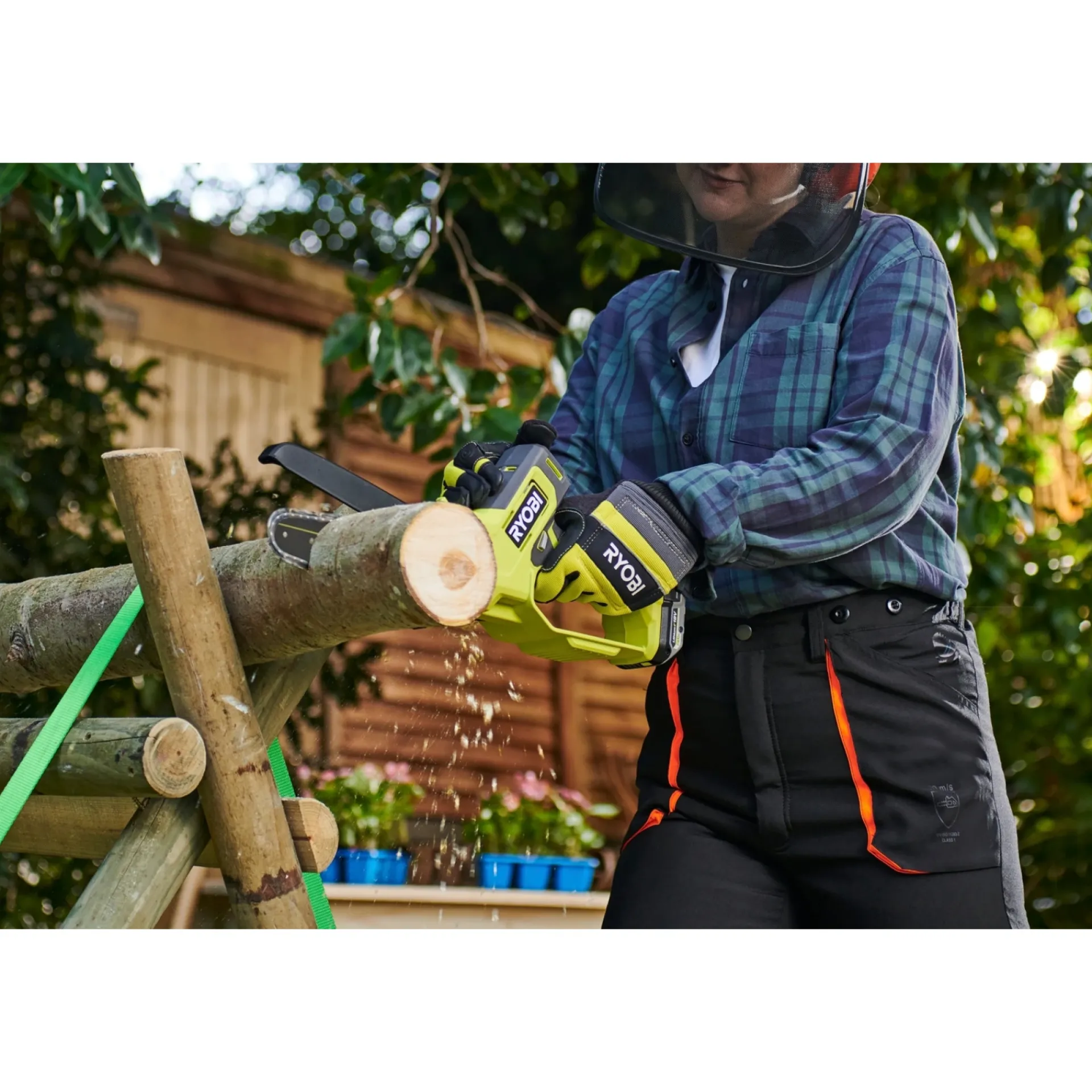 Sale Ryobi GRENSAV AKKU 15 CM MED BATTERI OG LADER