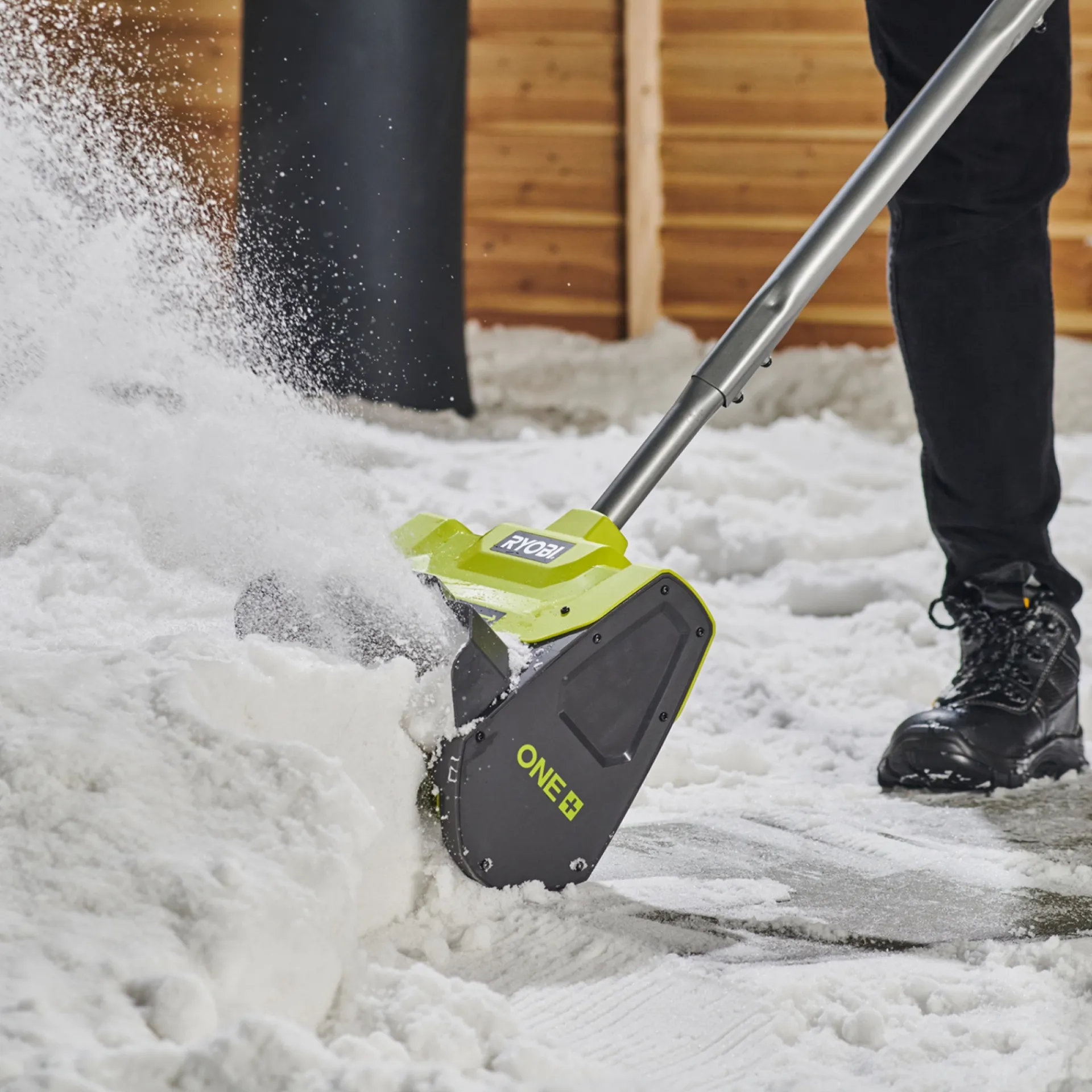 Online Ryobi SNESLYNGE AKKU 25 CM MED BATTERI OG LADER
