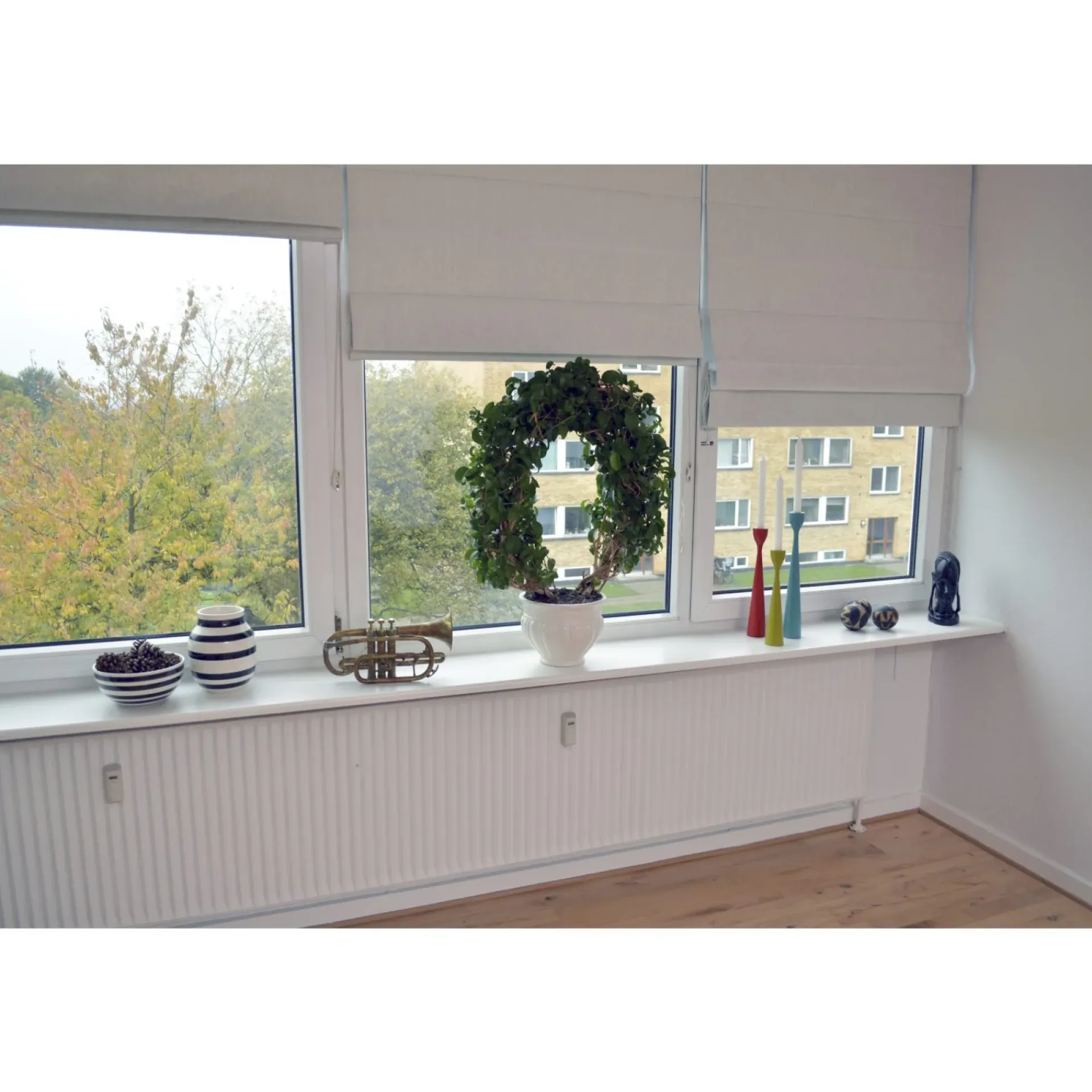 Clearance Scandiwood VINDUESPLADE HVID LAMINAT 250 X 4100 X 23 MM