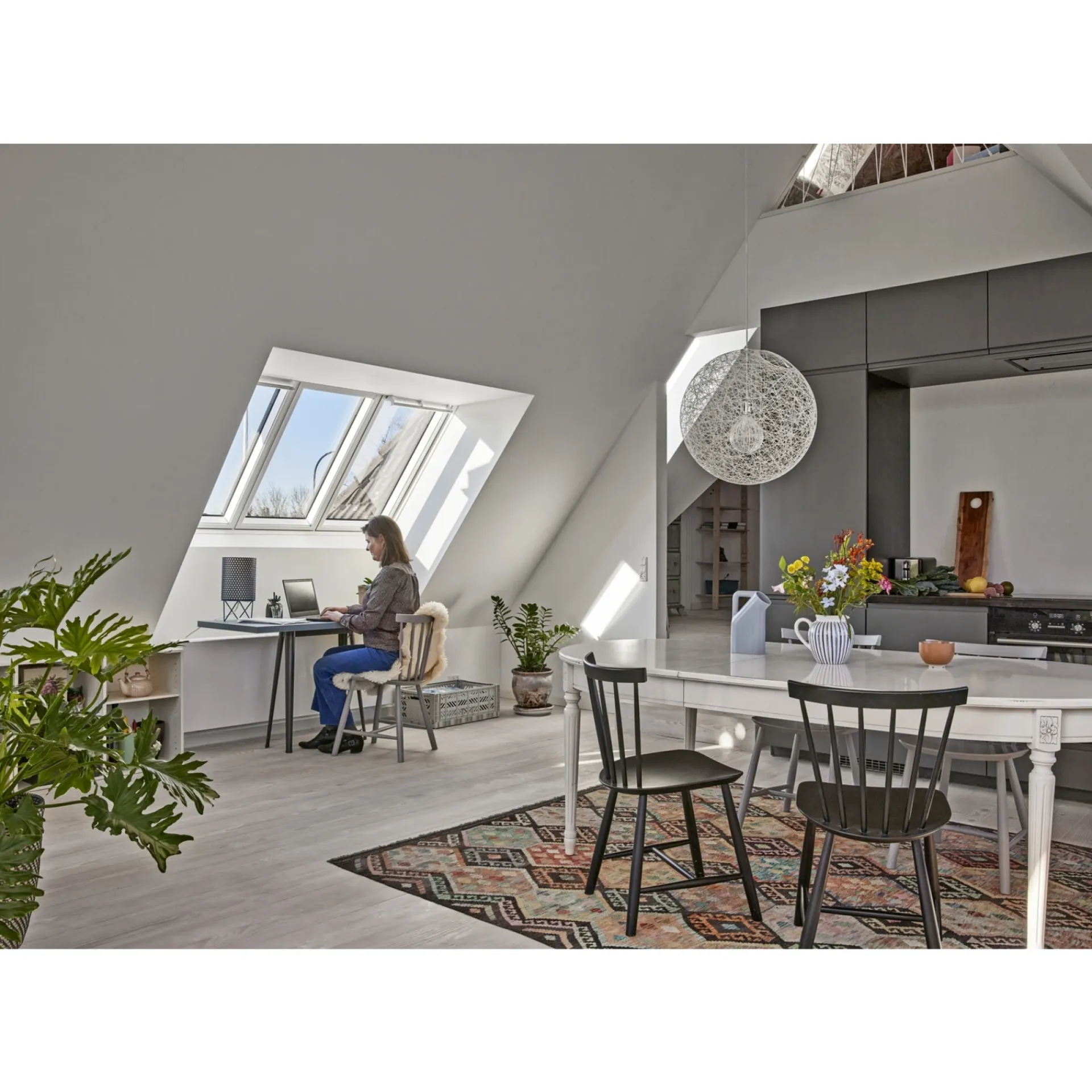 Outlet Velux INTEGRA 3I1 VIPPEVINDUE HVIDMALET TRÆ 188 X 140 CM GGLSFFKF0820663