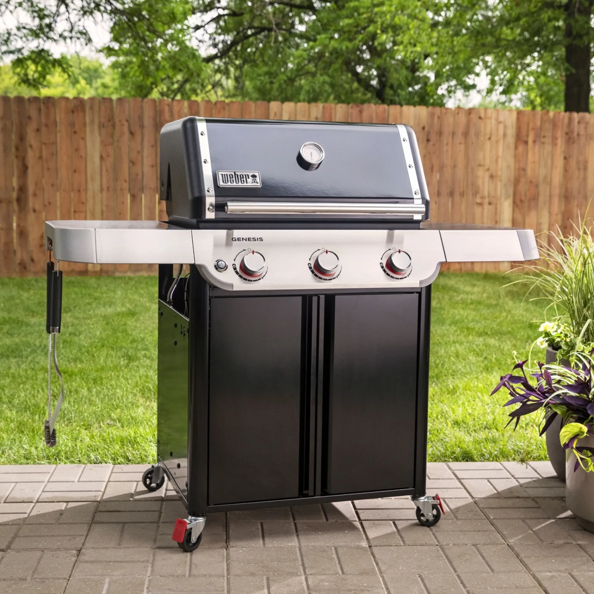 Hot Weber GENESIS E-315 GASGRILL SORT