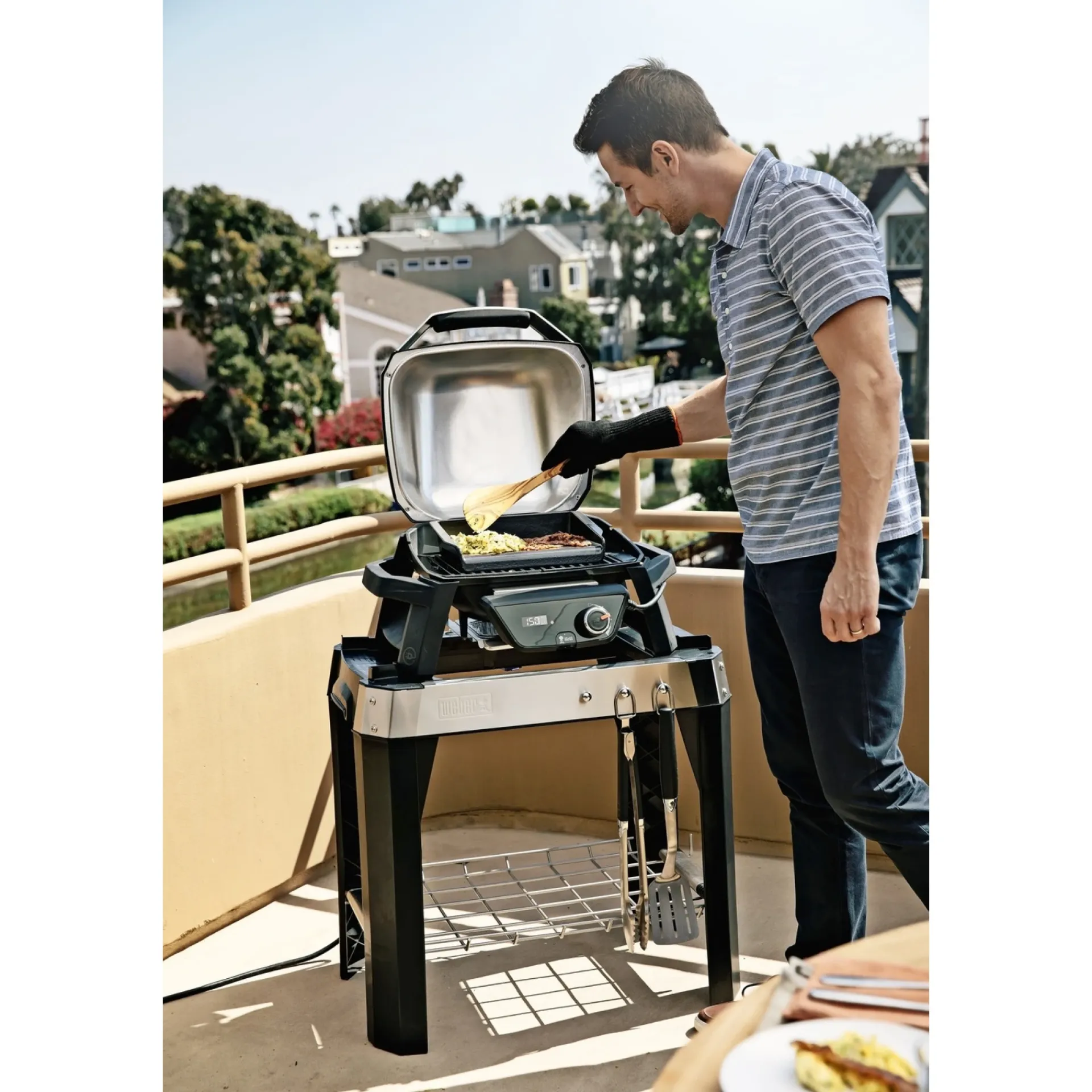 Online Weber PULSE 2000 - MED STATIV ELGRILL SORT